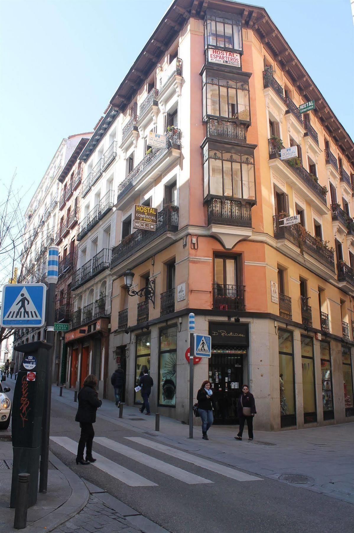 Hostal Comercial Madrid Exterior photo